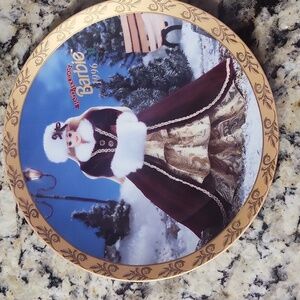 Happy Holidays Barbie Collectors' Plate 1996